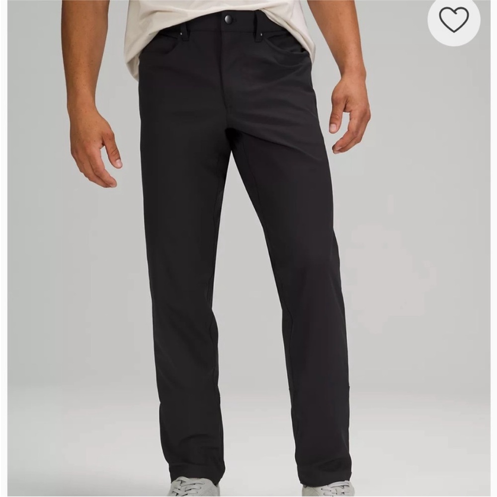 NAVY ABC Classic-Fit 5 Pocket Pant 33”L 36”W
Warpstreme NAVY BLUE